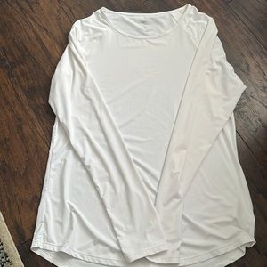 womens long sleeve white athletic shirt